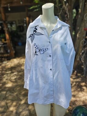 Unmarked Classic White Applique Butterflies Button-Down Cotton Blouse Shirt L